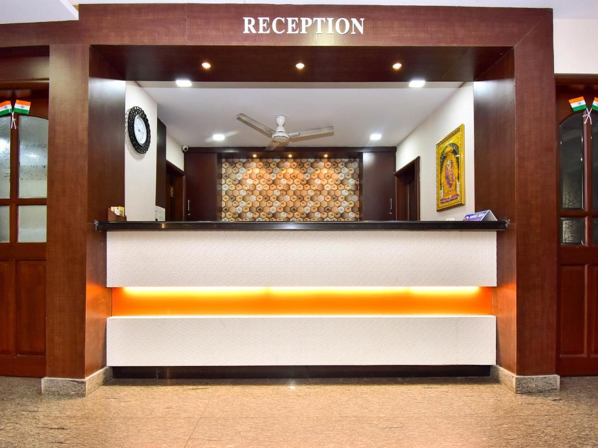 Dwaraka Inn Визакхапатнам Екстериор снимка
